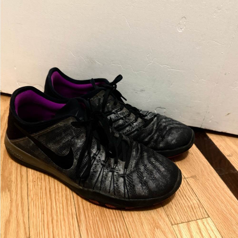 Nike sneakers with cool shoelace detail